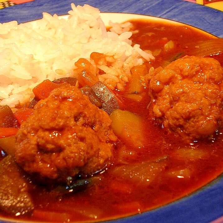 ふわふわ肉団子入り♪夏野菜カレー